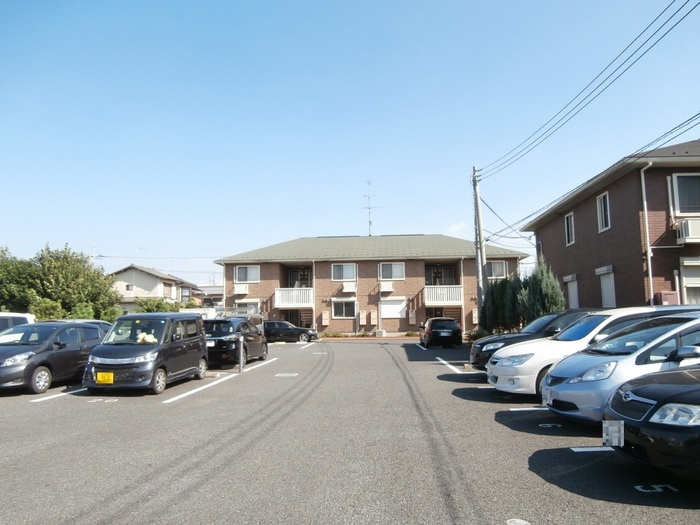 トレグラース　Ａ棟の駐車場