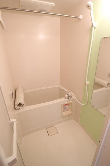 トレグラース　Ａ棟の浴室