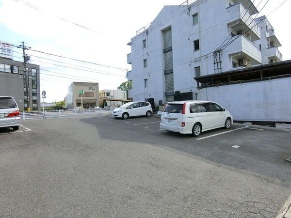 シティハウスNAGASAKI43の駐車場