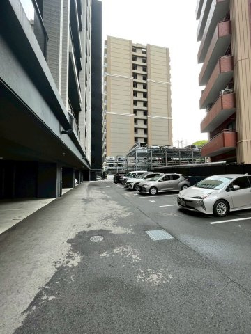 マークネクスト高宮の駐車場