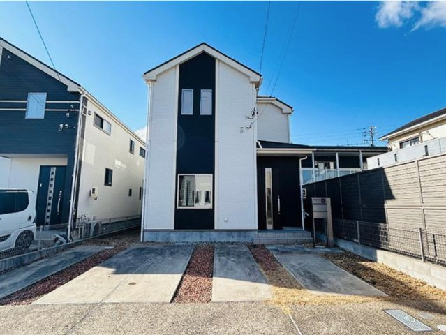 半田市上池町２丁目　中古戸建の外観
