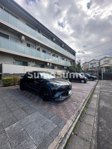 ベレオコートの駐車場