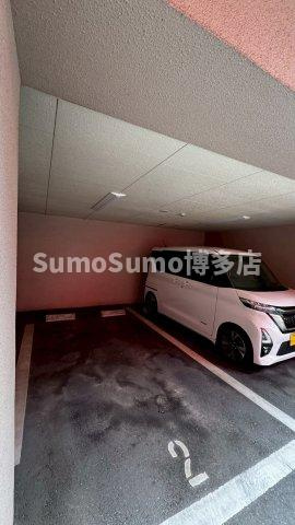 ベラヴィスタ美野島 の駐車場