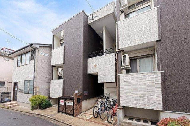 ベリー天神南の外観