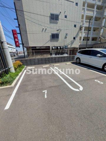 ブローテ東光寺 の駐車場