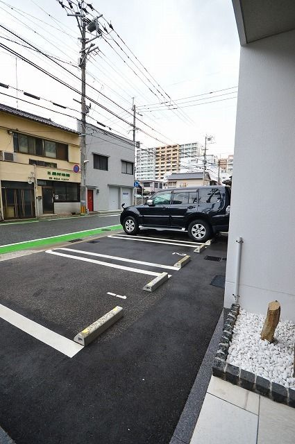 ボヌール高砂の駐車場