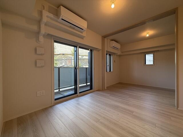プレディアコート三軒茶屋の居間・リビング