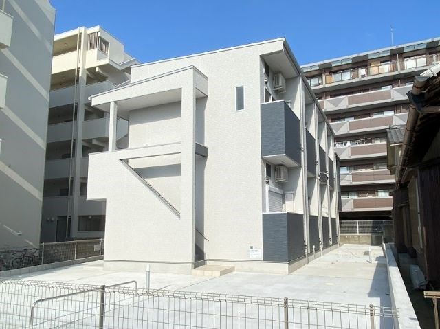 フローラ井尻