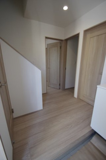 【玄関】 | 【仲介手数料無料！！】府中市小柳町5丁目　新築戸建て（全1棟）1号棟　4990万円