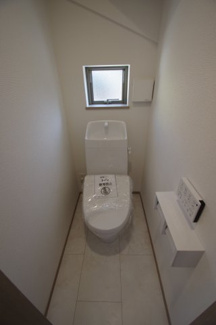 【トイレ】 | 【仲介手数料無料！！】府中市小柳町5丁目　新築戸建て（全1棟）1号棟　4990万円