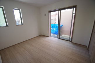 【洋室】 | 【仲介手数料無料！！】府中市小柳町5丁目　新築戸建て（全1棟）1号棟　4990万円 | 1階洋室6.09帖