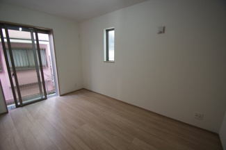 【洋室】 | 【仲介手数料無料！！】府中市小柳町5丁目　新築戸建て（全1棟）1号棟　4990万円 | サービスルーム（納戸）6.21帖