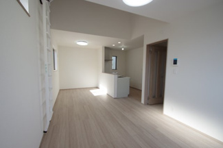 【居間・リビング】 | 【仲介手数料無料！！】府中市小柳町5丁目　新築戸建て（全1棟）1号棟　4990万円 | 2階LDK14.59帖