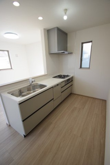 【キッチン】 | 【仲介手数料無料！！】府中市小柳町5丁目　新築戸建て（全1棟）1号棟　4990万円