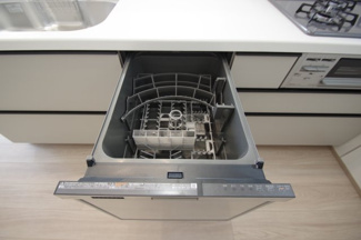 【キッチン】 | 【仲介手数料無料！！】府中市小柳町5丁目　新築戸建て（全1棟）1号棟　4990万円 | ビルトイン食洗機