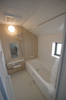 【浴室】 | 【仲介手数料無料！！】府中市小柳町5丁目　新築戸建て（全1棟）1号棟　4990万円 | 浴室（ユニットバス）1坪（1616）