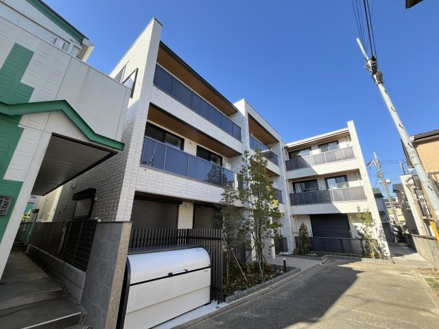 ベレオ三軒茶屋の外観
