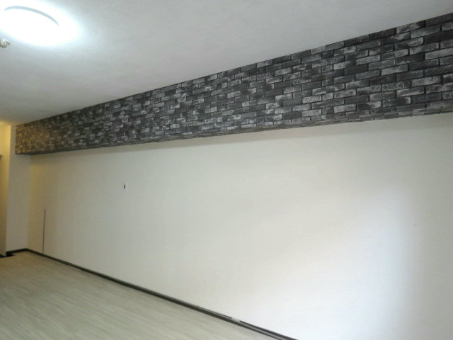 【内装】 | 皐月マンション第二大分大手町 | オシャレなアクセントクロス！ 