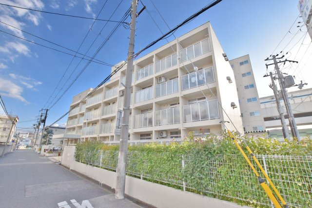 新甲子園マンションの外観|阪神「甲子園」駅まで徒歩5分の好立地！2026年1月内装リフォーム済の3LDKです。ぜひ一度ご内覧ください。