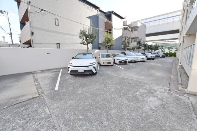 新甲子園マンションの駐車場|共用部