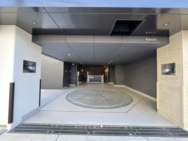プレディアコート三軒茶屋の駐車場