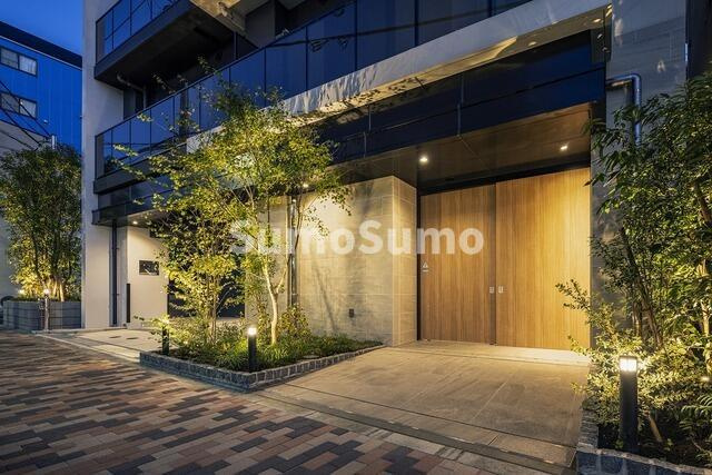 プレディアコート三軒茶屋のエントランス