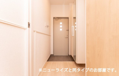 【玄関】 | プラシード紀の川Ⅱ | 落ち着いた玄関です