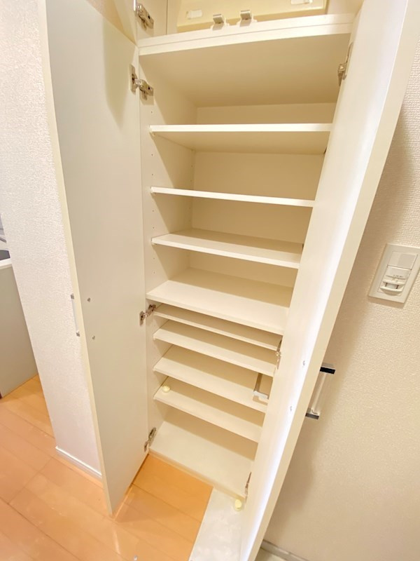 メインステージ恵比寿東の収納