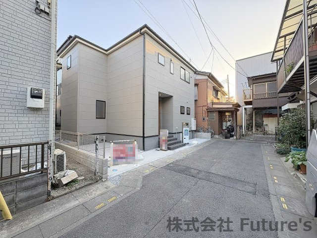 八潮市木曽根　新築戸建　全1棟の前面道路含む現地写真|前面道路含む現地写真です。