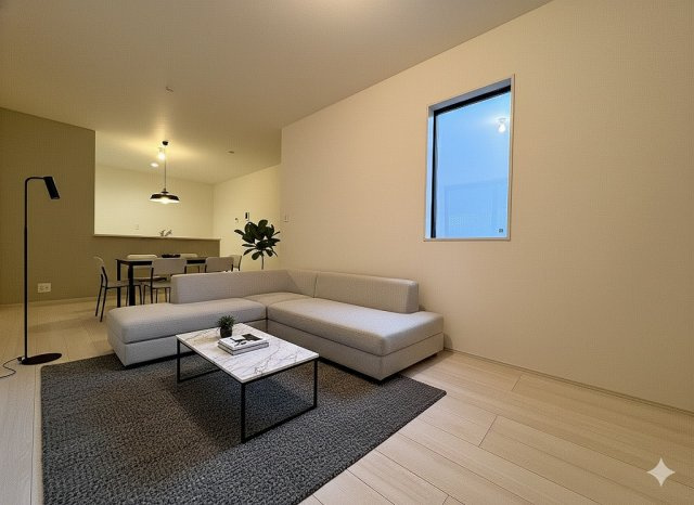 八潮市木曽根　新築戸建　全1棟の居間・リビング|現況の物件写真にCGによる画像処理を行っています。家具、家電、小物、カーテン等はイメージはCGです。