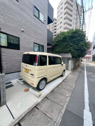 メゾンクレール南福岡駅前の駐車場
