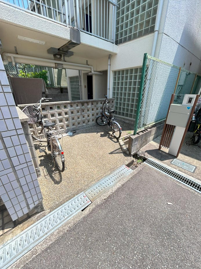 CRASIS苦楽園プラザの外観