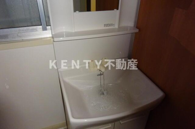 【洗面所】 | 池上貸家 | 忙しい朝には欠かせない洗面所です