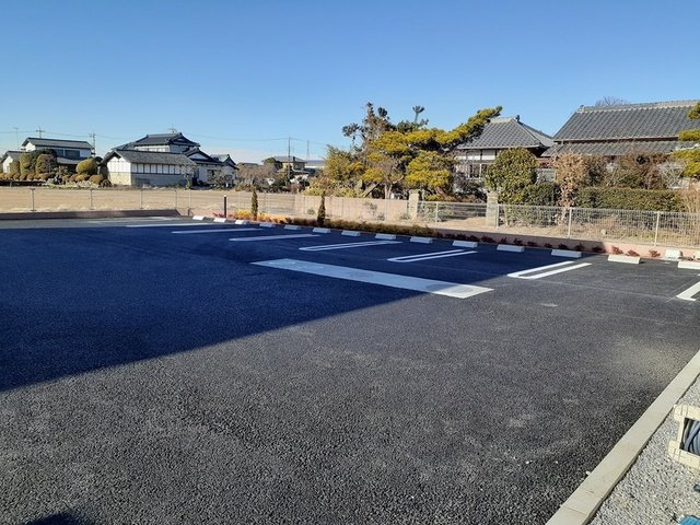 エルフォルク　Ⅱの駐車場