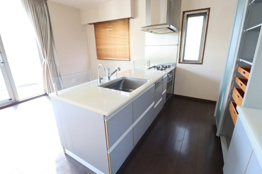 コリーヌ代官山　住宅用のキッチン|きれいなキッチンです