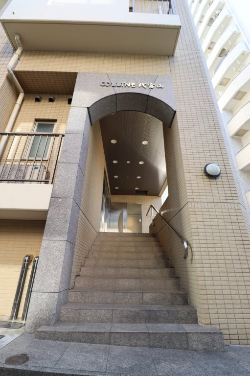 コリーヌ代官山　住宅用のエントランス|エントランスです