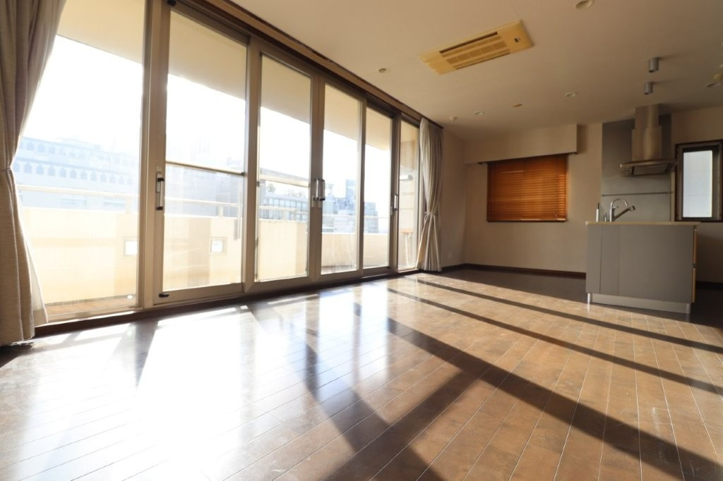 コリーヌ代官山　住宅用の居間・リビング|おしゃれな居間です
