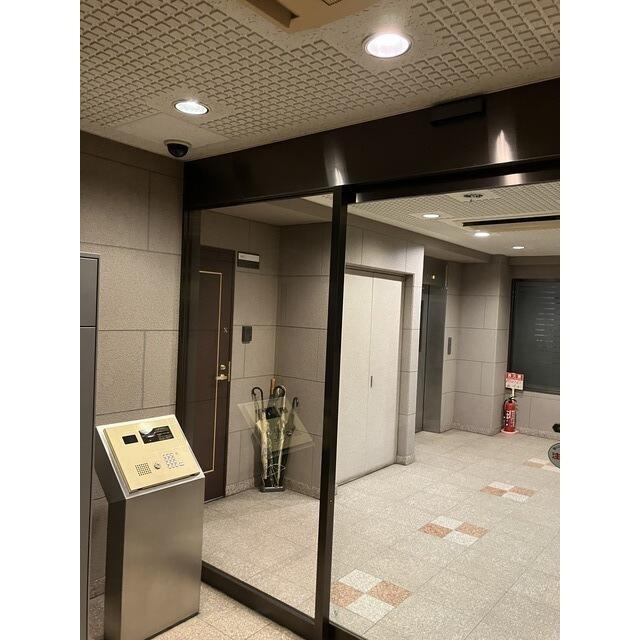 モンエール広尾のエントランス