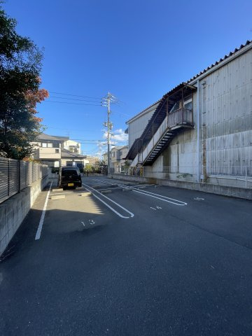 ミサ・リザイアの駐車場
