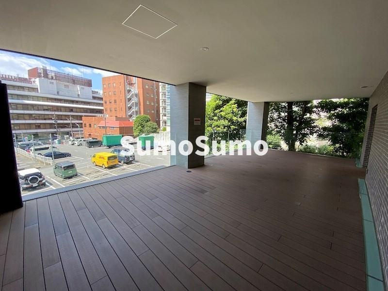 メゾンビスタ渋谷宇田川のロビー|ゆとりのあるロビーです