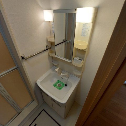 メゾンボヌール東が丘の独立洗面台