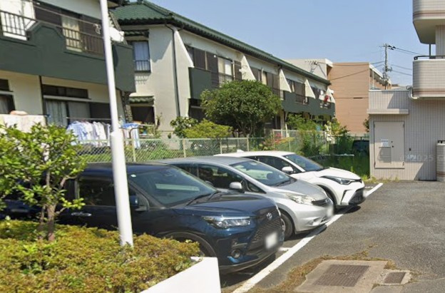 ハイブリッジソシアの駐車場