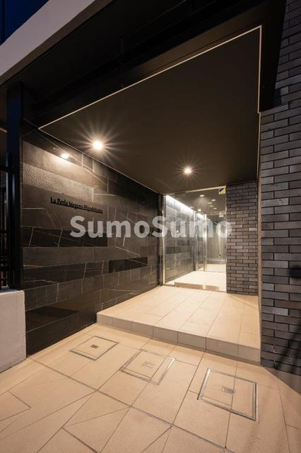 ユーレジデンス目黒東山のエントランス|建物の内部です