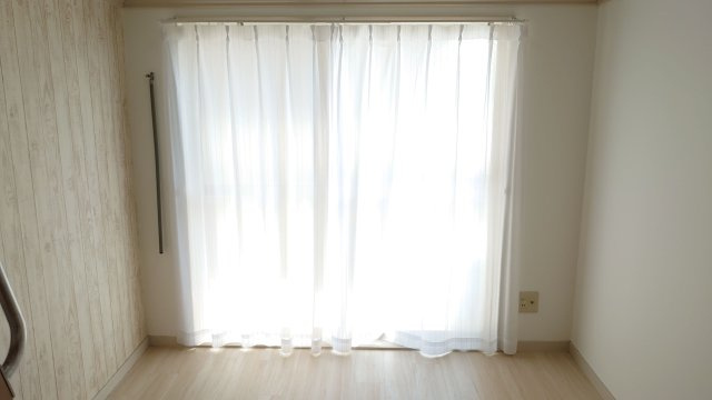 久留米市野中町のアパートの居間・リビング