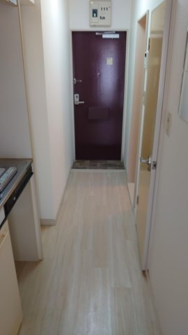 久留米市野中町のアパートの玄関
