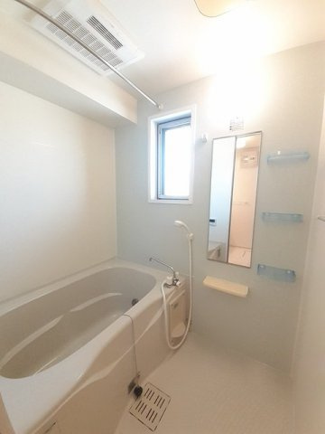 レディエンスＢの浴室