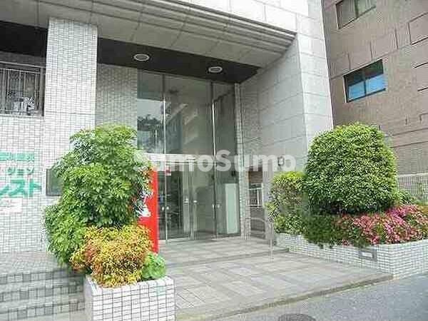 ライオンズステーションプラザ箱崎のエントランス