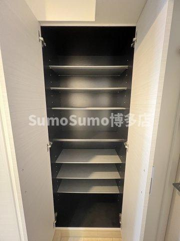 ラクラス博多の収納