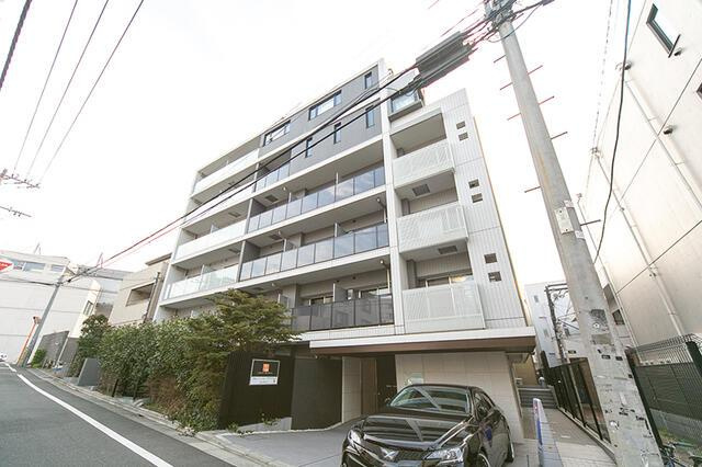 ライズ代々木Ⅲの駐車場