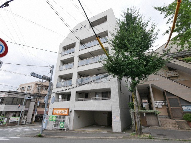 ラミナスコートの外観